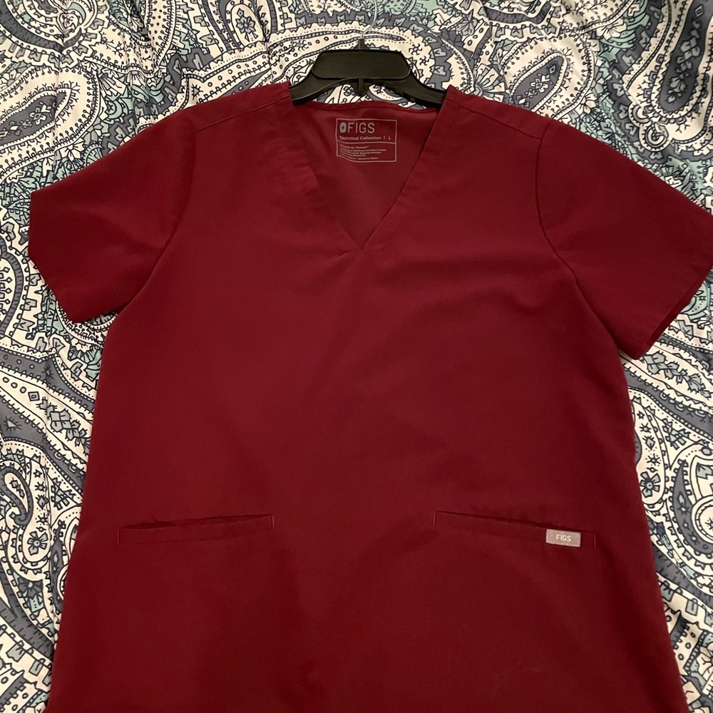 FIGS casma top, Zamora bottom lBurgundy LARGE